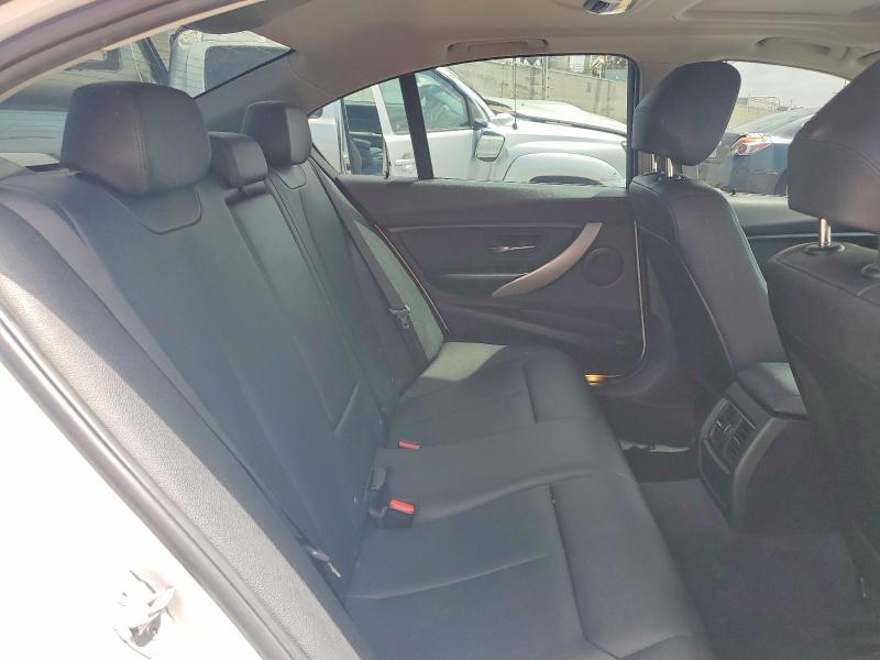 Продаж на аукціоні авто 2017 Bmw 320, vin: WBA8A3C38HK692142, номер лоту: 51678366