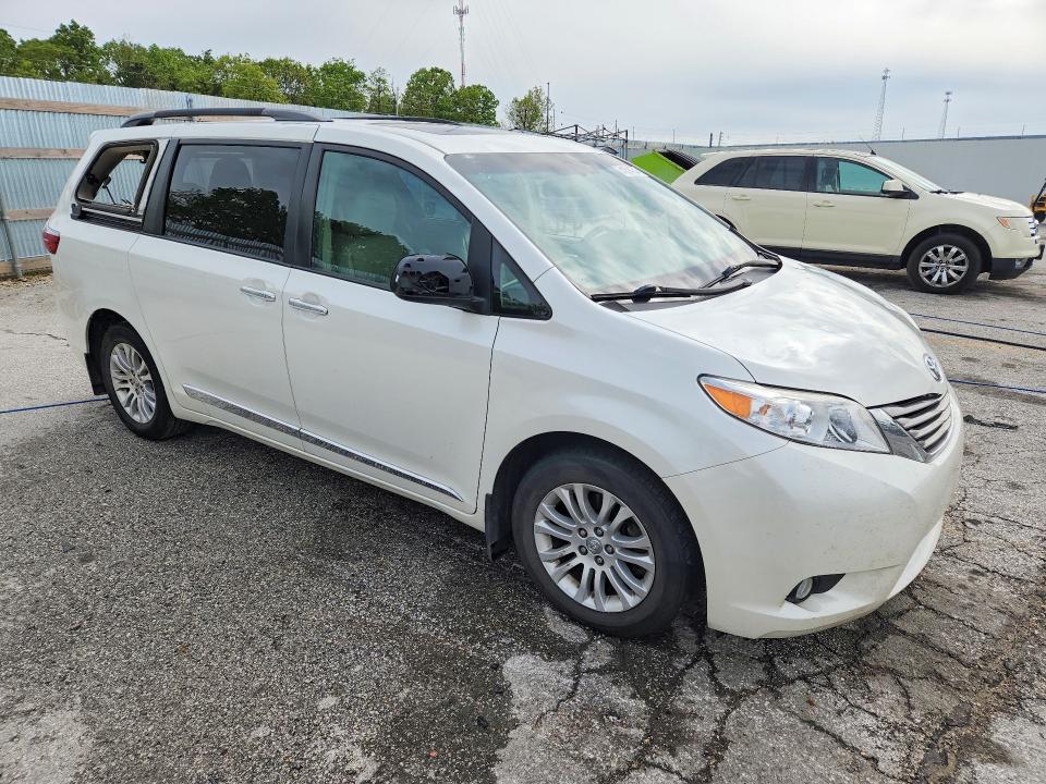 Продаж на аукціоні авто 2017 Toyota Sienna, vin: 5TDYZ3DC3HS821214, номер лоту: 51894356