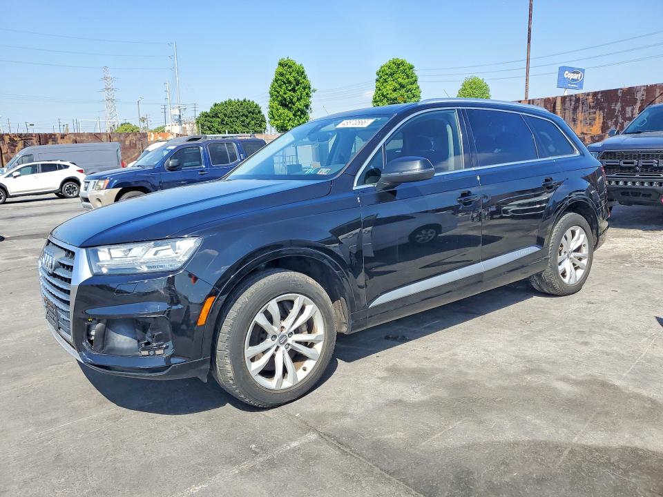 Продаж на аукціоні авто 2017 Audi Q7, vin: WA1LAAF78HD033413, номер лоту: 48870566