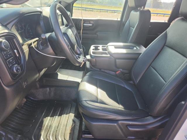 48590556 :رقم المزاد ، 1GC2YLE70MF299985 vin ، 2021 Chevrolet Silverado مزاد بيع