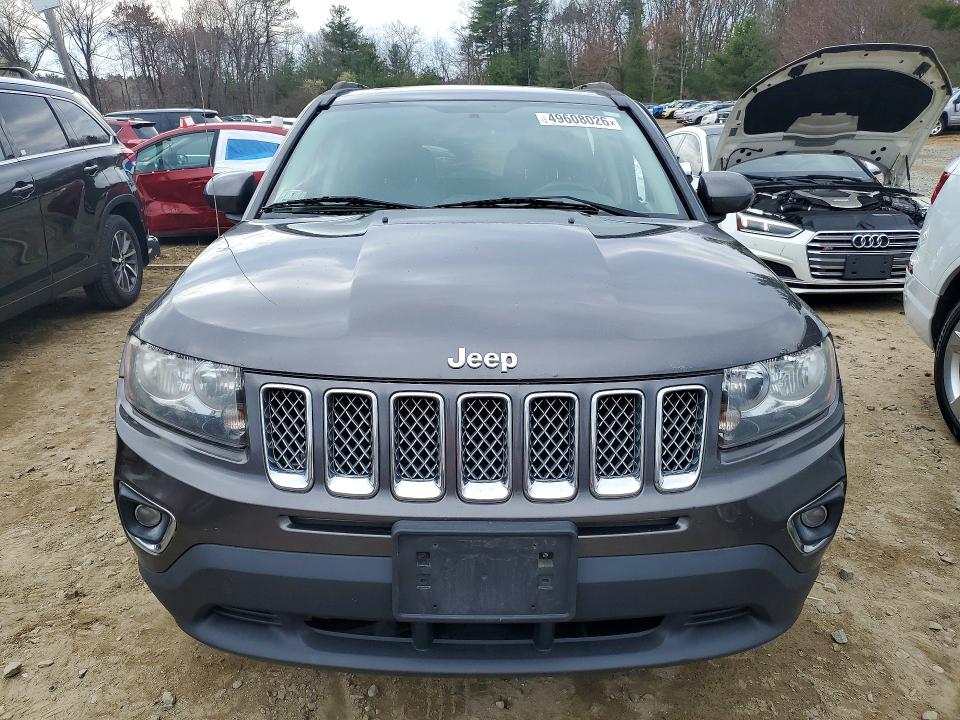 49608026 :رقم المزاد ، 1C4NJDEB0GD724004 vin ، 2016 Jeep Compass مزاد بيع