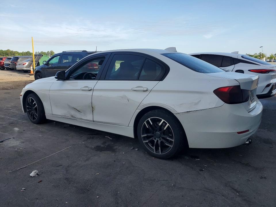 50219116 :رقم المزاد ، WBA3C1G57DNN93387 vin ، 2013 Bmw 328 مزاد بيع