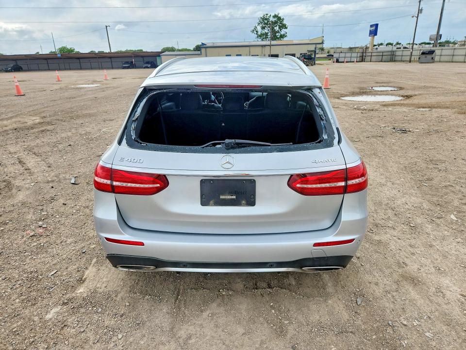 54493446 :رقم المزاد ، WDDZH6GB5JA375491 vin ، 2018 Mercedes-benz E مزاد بيع