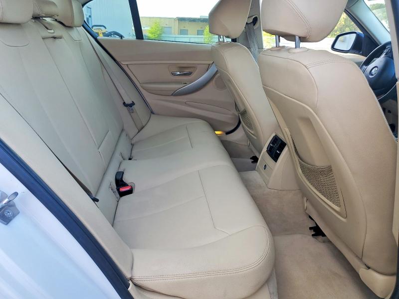 50219116 :رقم المزاد ، WBA3C1G57DNN93387 vin ، 2013 Bmw 328 مزاد بيع