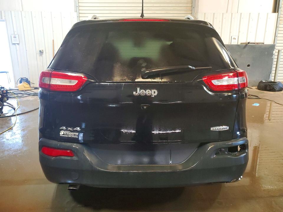 49089106 :رقم المزاد ، 1C4PJMCB2JD500493 vin ، 2018 Jeep Cherokee مزاد بيع