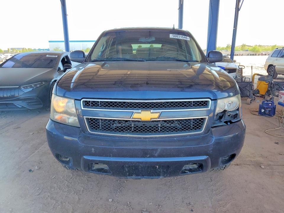 2013 Chevrolet Suburban მანქანა იყიდება აუქციონზე, vin: 1GNSCHE02DR212835, აუქციონის ნომერი: 50831046