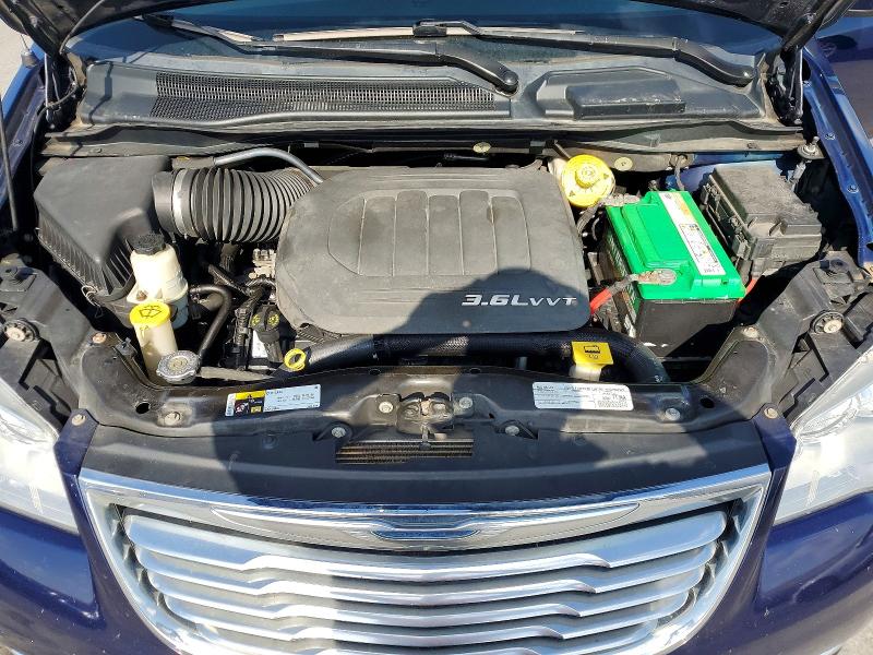 Продажа на аукционе авто 2015 Chrysler Town & Country, vin: 2C4RC1BG9FR716621, номер лота: 50694836