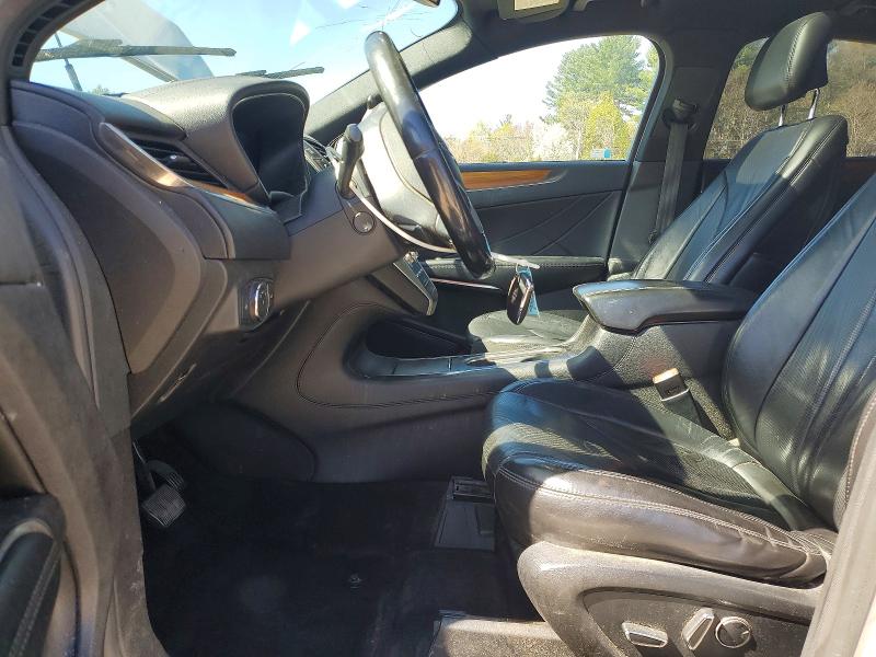 Продажа на аукционе авто 2018 Lincoln Mkc, vin: 5LMCJ3D94JUL00325, номер лота: 50477956