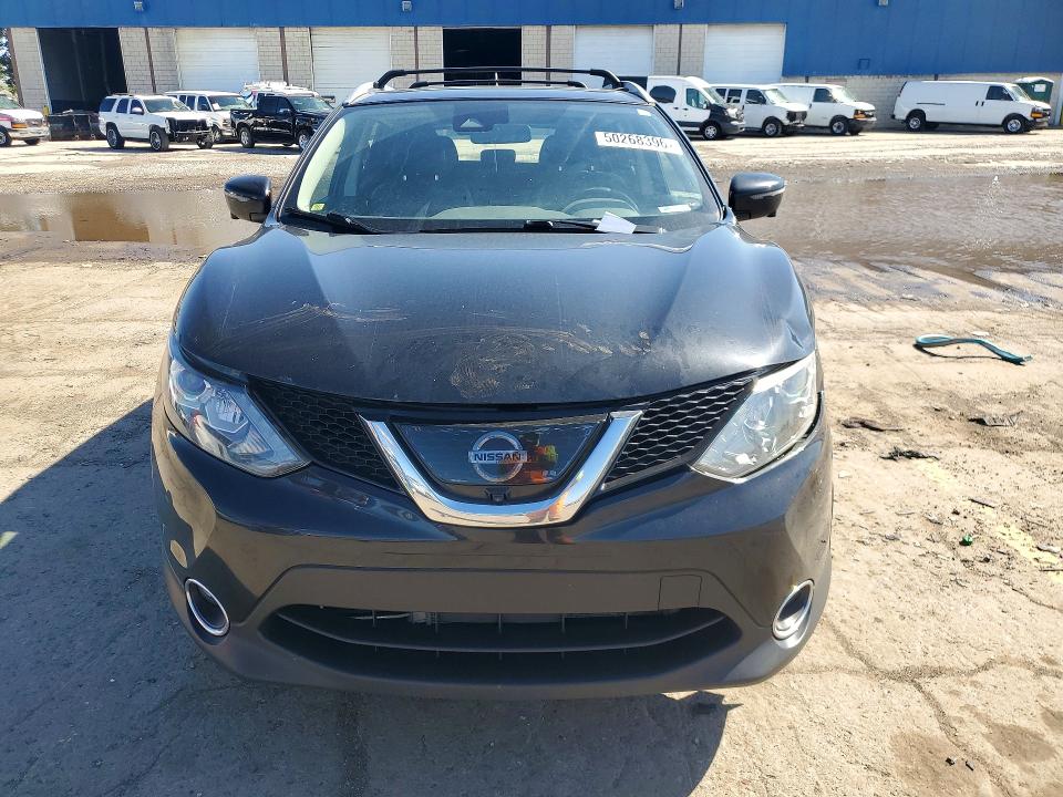 50268396 :رقم المزاد ، JN1BJ1CR7HW128463 vin ، 2017 Nissan Rogue Sport مزاد بيع