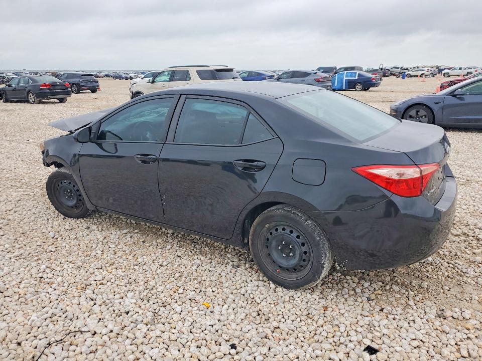 50895006 :رقم المزاد ، 5YFBURHE4JP836368 vin ، 2018 Toyota Corolla مزاد بيع