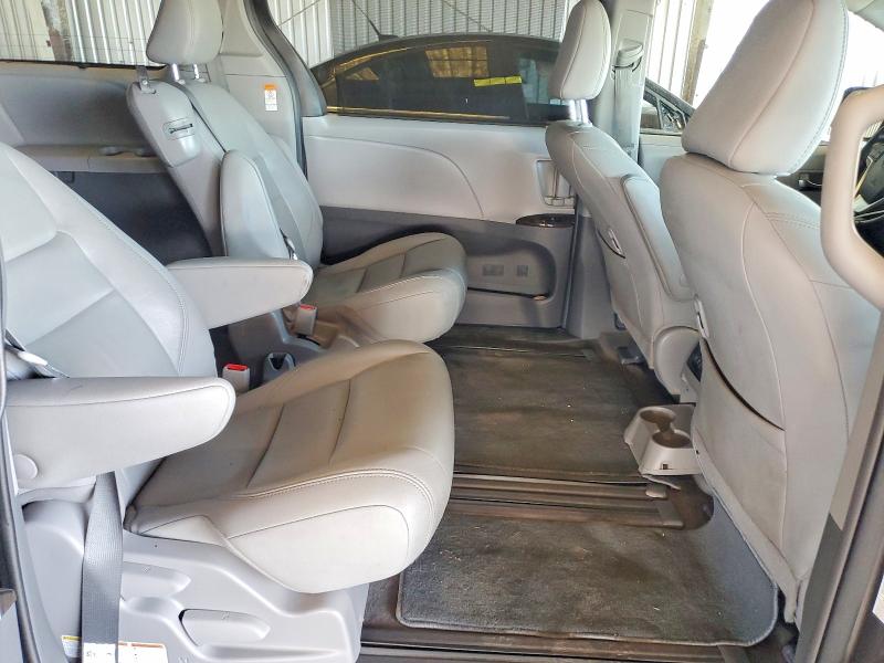 2018 Toyota Sienna მანქანა იყიდება აუქციონზე, vin: 5TDYZ3DC6JS941028, აუქციონის ნომერი: 50369216