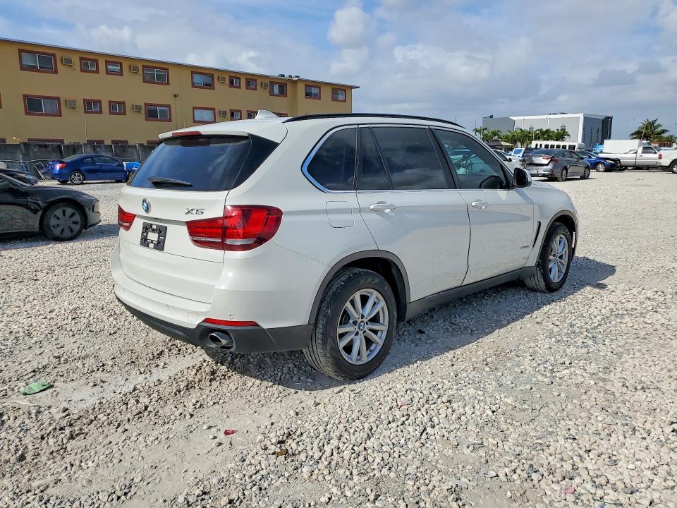 49271446 :رقم المزاد ، 5UXKR2C55F0H35617 vin ، 2015 Bmw X5 مزاد بيع