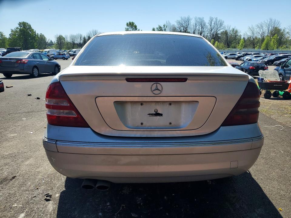 51890316 :رقم المزاد ، WDBRF52HX7A918394 vin ، 2007 Mercedes-benz C مزاد بيع
