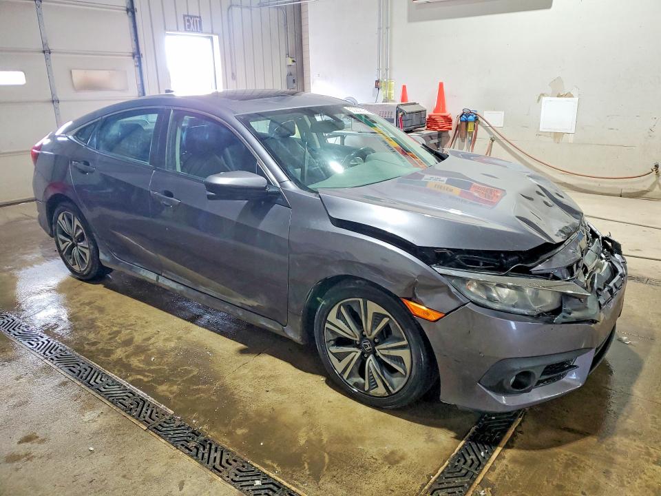 50232076 :رقم المزاد ، 19XFC1F71GE202200 vin ، 2016 Honda Civic مزاد بيع