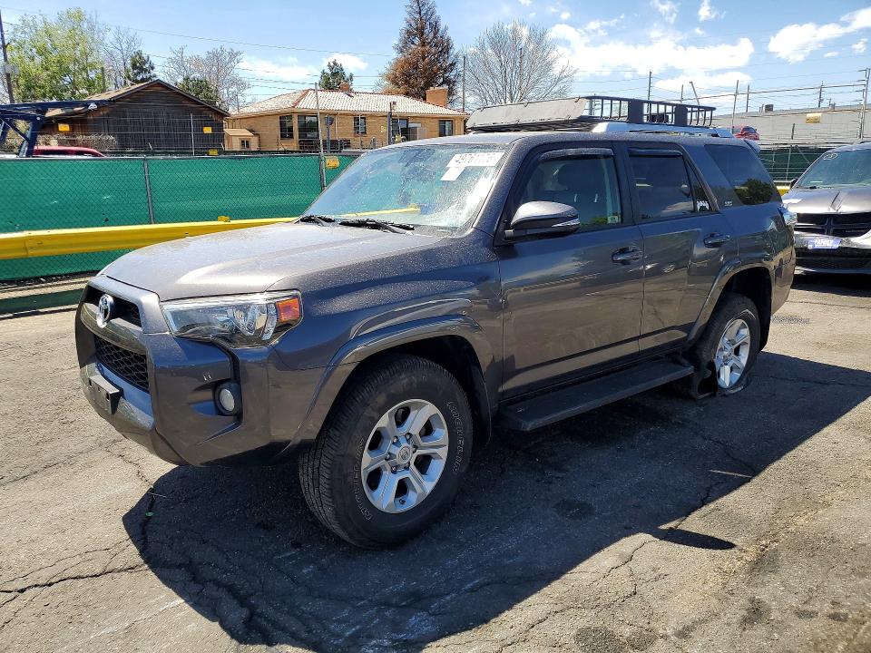 49761176 :رقم المزاد ، JTEBU5JR1J5596131 vin ، 2018 Toyota 4runner مزاد بيع