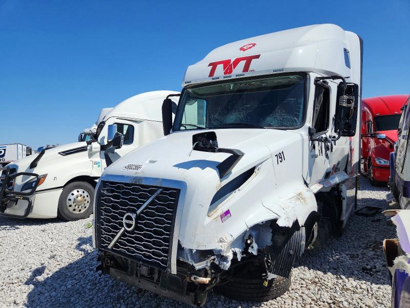 48802566 :رقم المزاد ، 4V4NC9EH3SN668790 vin ، 2025 Volvo Vnl مزاد بيع