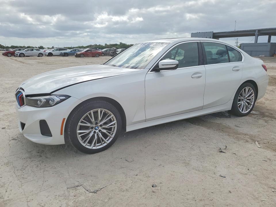 49551726 :رقم المزاد ، 3MW69FF08R8E27677 vin ، 2024 Bmw 330i مزاد بيع