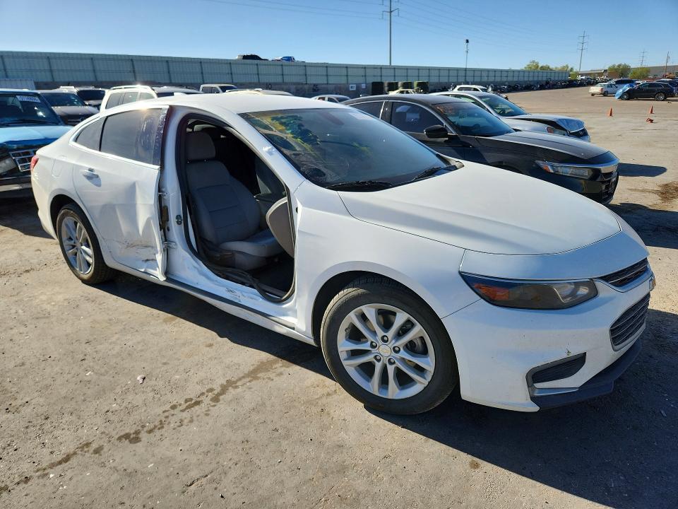 Продаж на аукціоні авто 2018 Chevrolet Malibu, vin: 1G1ZD5ST0JF142615, номер лоту: 51186046