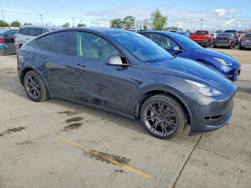 49761436 :رقم المزاد ، 7SAYGDED5SF249158 vin ، 2025 Tesla Model Y مزاد بيع
