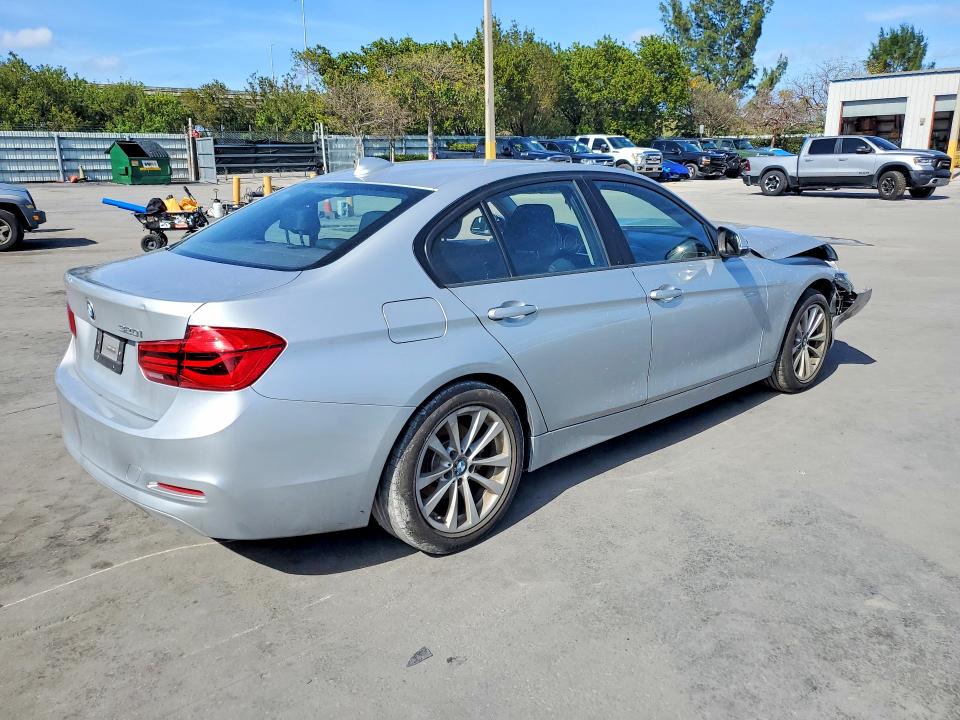2018 Bmw 320 მანქანა იყიდება აუქციონზე, vin: WBA8E1G59JNU92475, აუქციონის ნომერი: 48652756