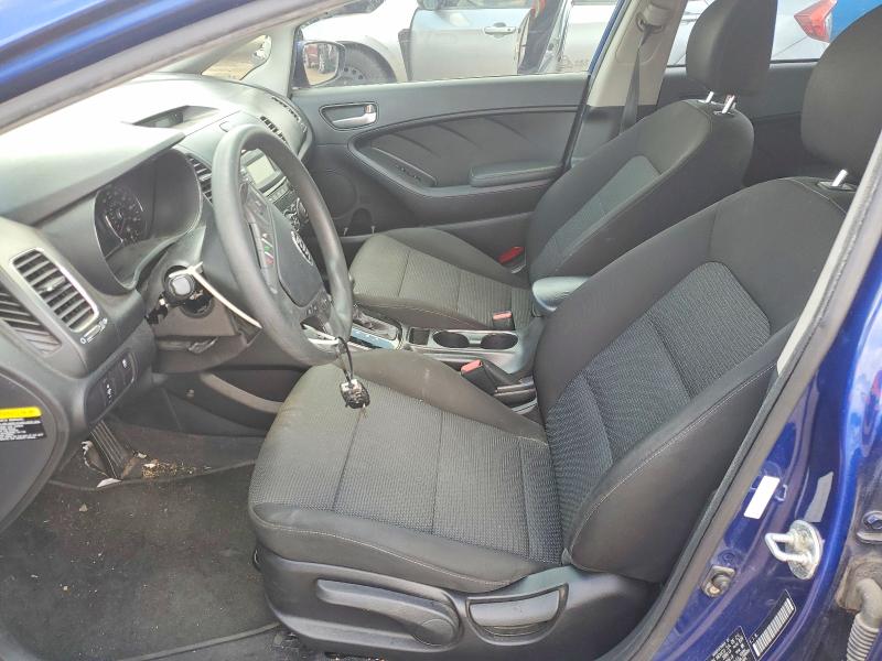 2017 Kia Forte მანქანა იყიდება აუქციონზე, vin: 3KPFK4A76HE136143, აუქციონის ნომერი: 50702466