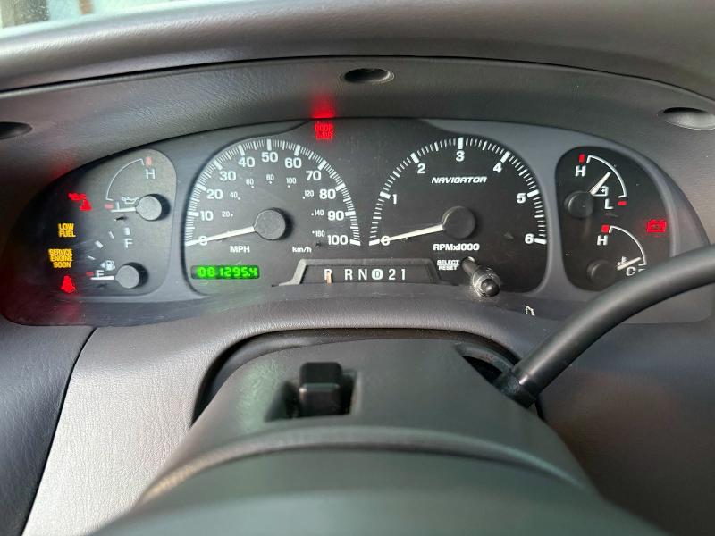 50707326 :رقم المزاد ، 5LMFU28A8YLJ24804 vin ، 2000 Lincoln Townhouse Navigator مزاد بيع