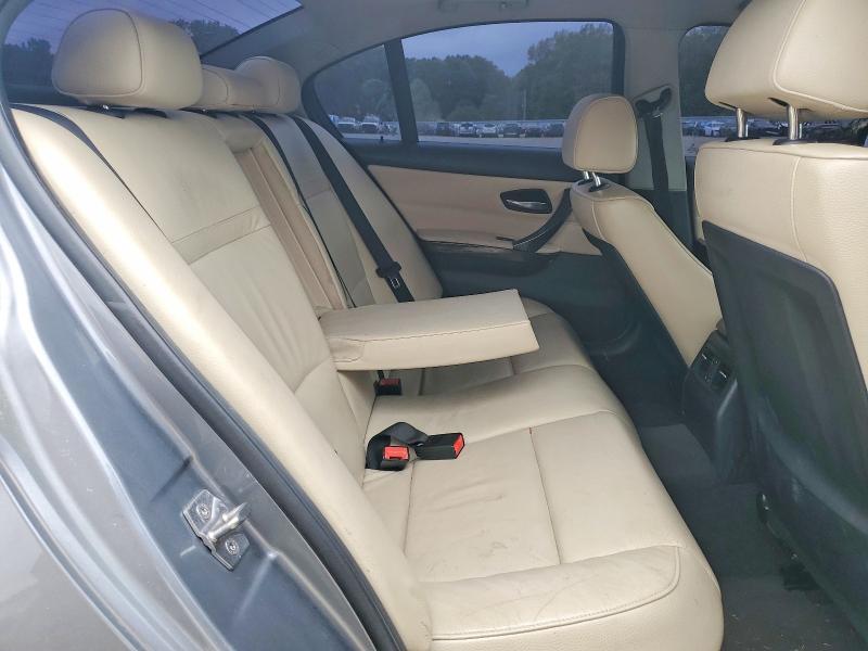49102656 :رقم المزاد ، WBAPH7C52BE675813 vin ، 2011 Bmw 328 مزاد بيع