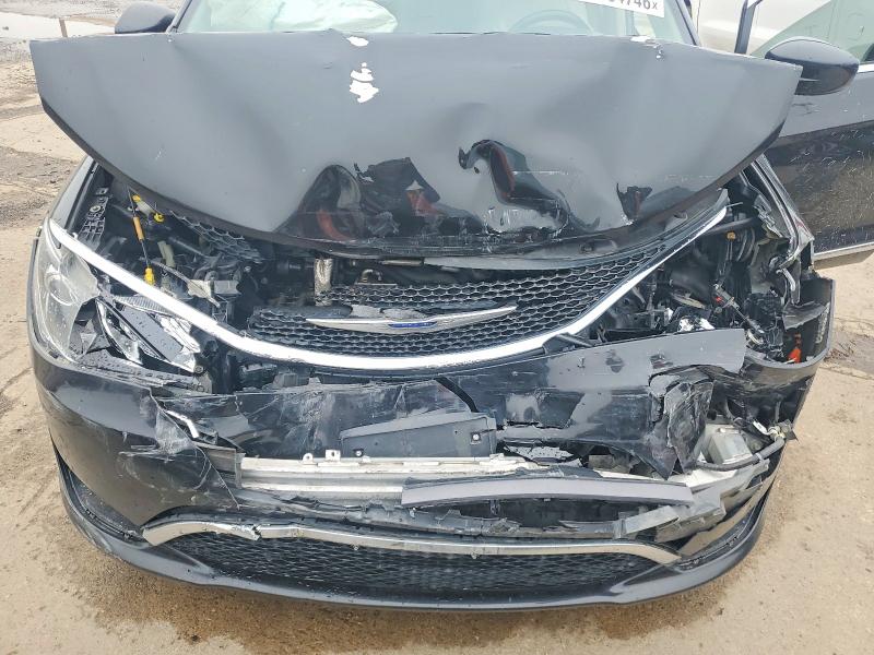48594746 :رقم المزاد ، 2C4RC1BG0HR517282 vin ، 2017 Chrysler Pacifica مزاد بيع