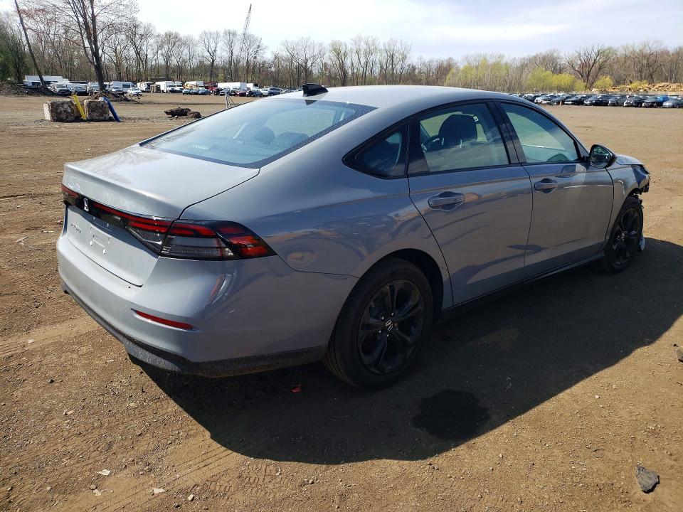 Продажа на аукционе авто 2025 Honda Accord, vin: 1HGCY1F40SA071168, номер лота: 49975526