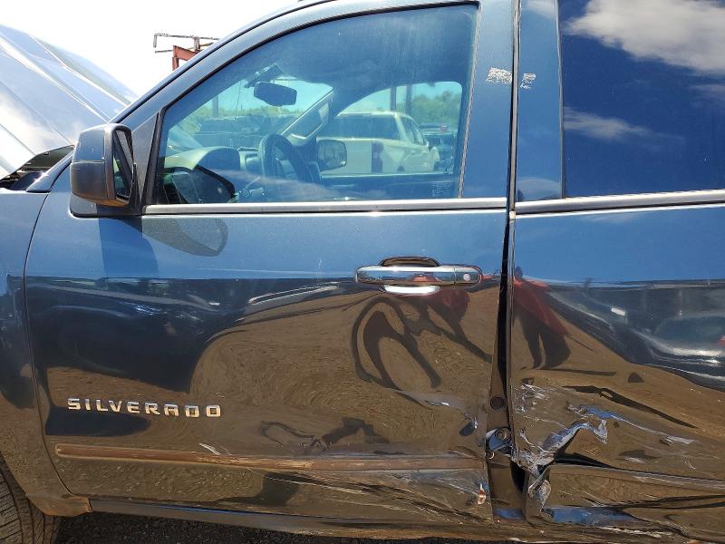 47137716 :رقم المزاد ، 3GCUKREC3JG220040 vin ، 2018 Chevrolet Silverado مزاد بيع