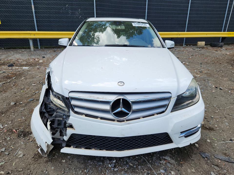51093436 :رقم المزاد ، WDDGF4HB7DR280825 vin ، 2013 Mercedes-benz C مزاد بيع