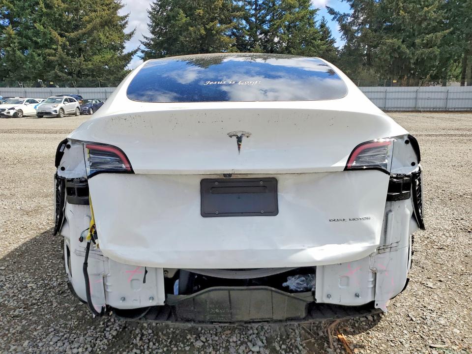 Продаж на аукціоні авто 2024 Tesla Model Y, vin: 7SAYGAEE1RF988979, номер лоту: 49667596