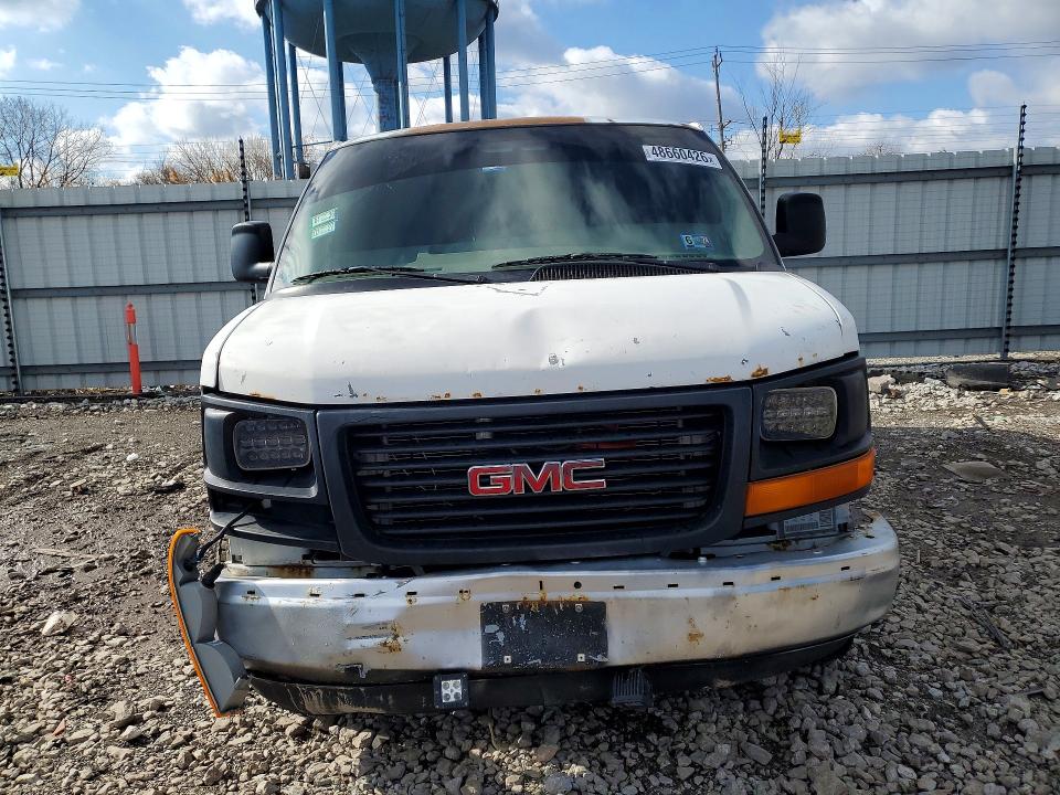48660426 :رقم المزاد ، 1GTHG352361142548 vin ، 2006 Gmc Savana مزاد بيع