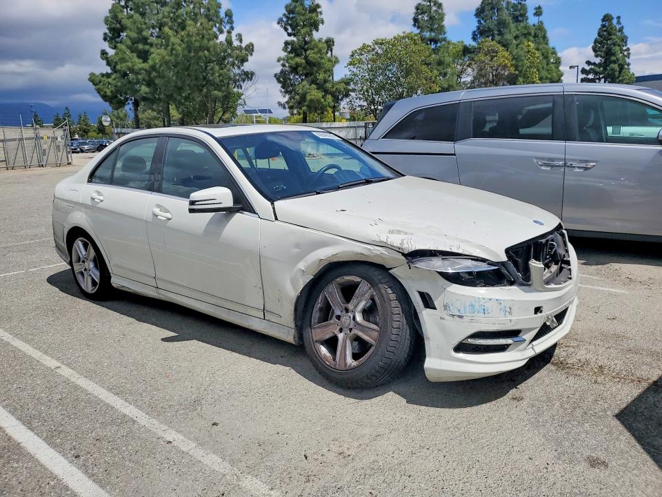 49646286 :رقم المزاد ، WDDGF5EB4BR139783 vin ، 2011 Mercedes-benz C مزاد بيع