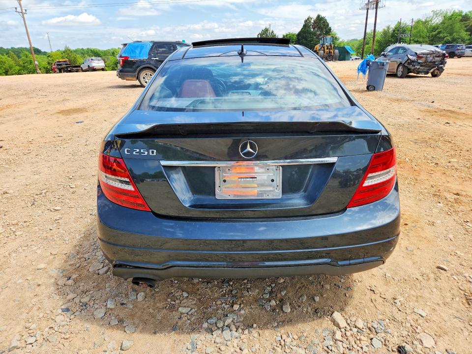 51856816 :رقم المزاد ، WDDGJ4HB8CF929806 vin ، 2012 Mercedes-benz C مزاد بيع
