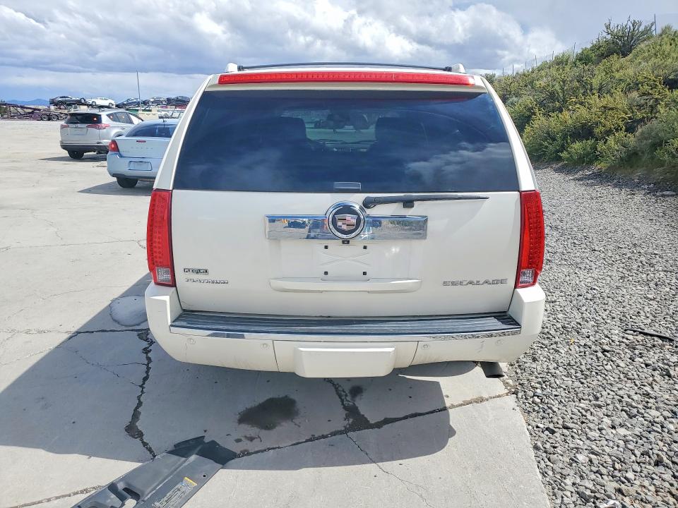 50620226 :رقم المزاد ، 1GYS4KEFXBR203668 vin ، 2011 Cadillac Escalade مزاد بيع