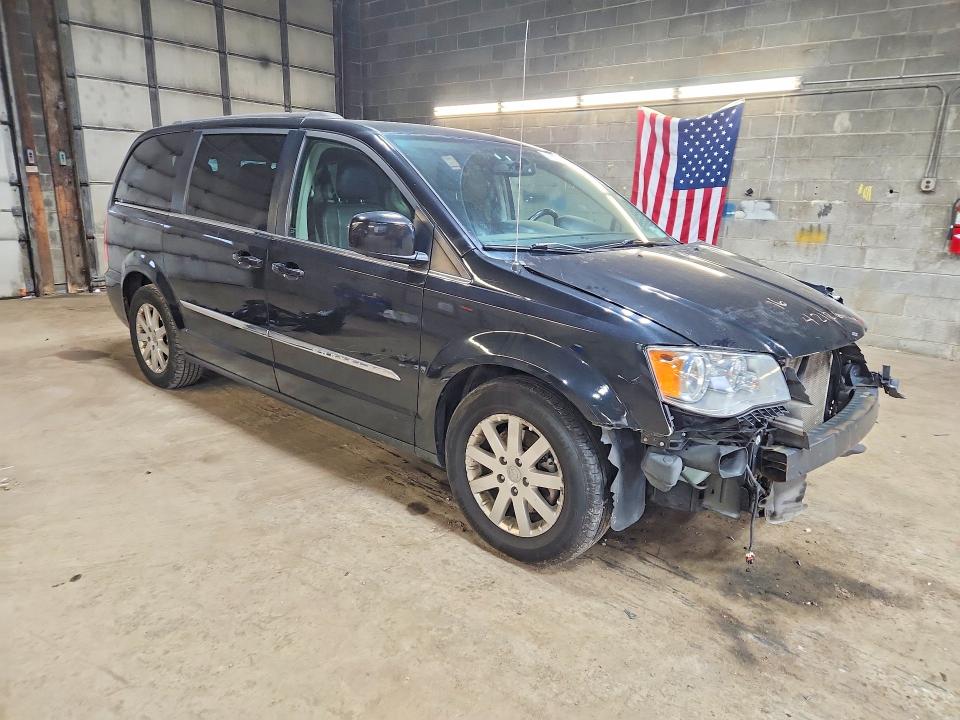 2015 Chrysler Town & Country მანქანა იყიდება აუქციონზე, vin: 2C4RC1BG3FR741109, აუქციონის ნომერი: 51207696