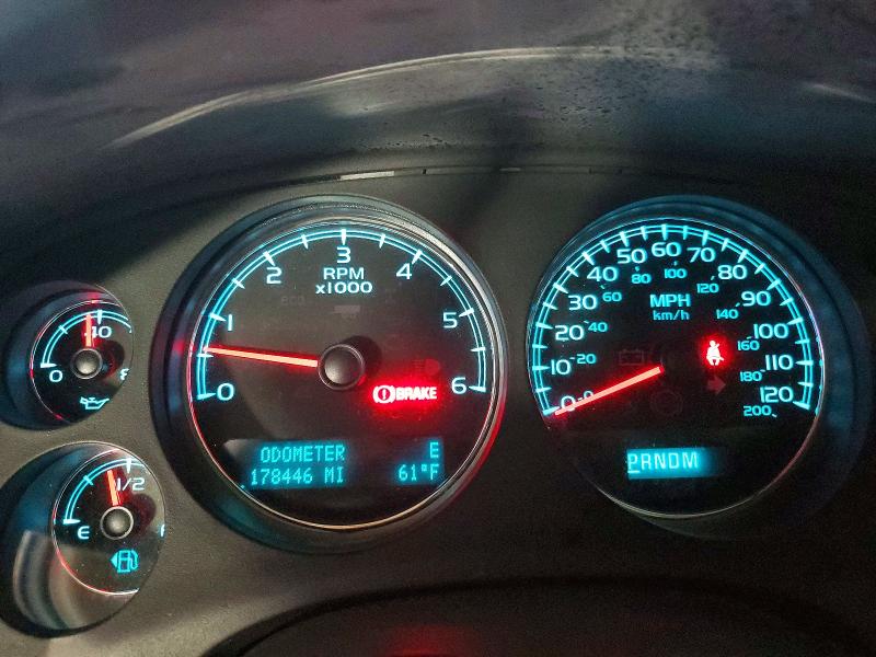 51623086 :رقم المزاد ، 1GNSKBE05BR242991 vin ، 2011 Chevrolet Tahoe مزاد بيع