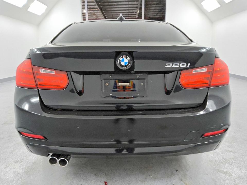 48609556 :رقم المزاد ، WBA3C1C53FP116842 vin ، 2015 Bmw 328 مزاد بيع