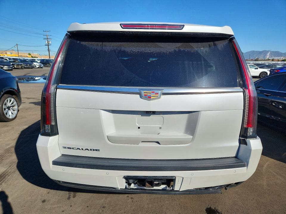 2018 Cadillac Escalade მანქანა იყიდება აუქციონზე, vin: 1GYS3HKJ3JR346846, აუქციონის ნომერი: 49516886