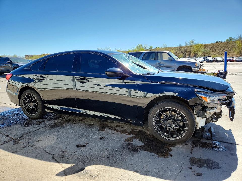 49753246 :رقم المزاد ، 1HGCV1F10JA053329 vin ، 2018 Honda Accord مزاد بيع