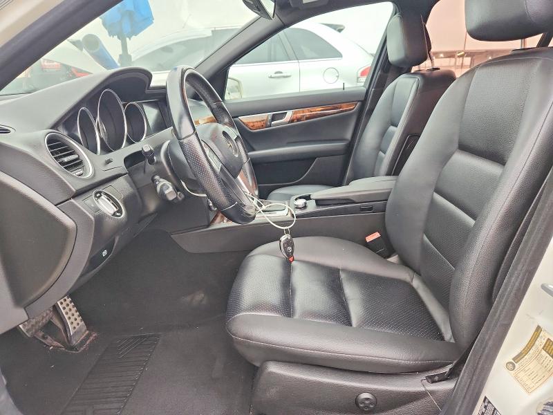 Продаж на аукціоні авто 2012 Mercedes-benz C, vin: WDDGF4HB8CR203010, номер лоту: 51593946