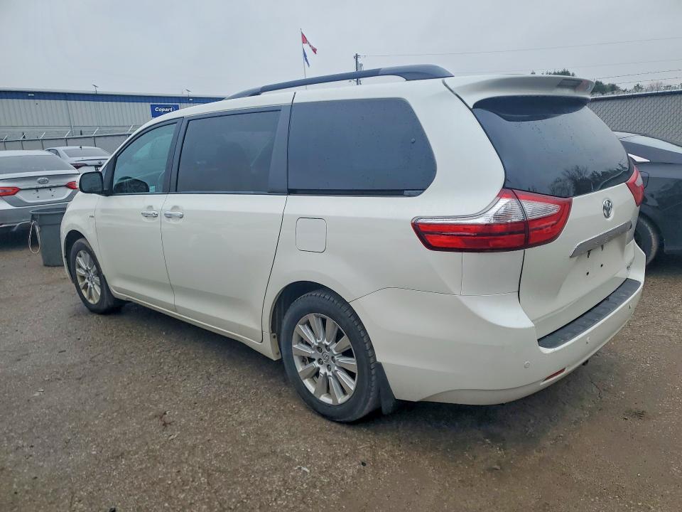 49647946 :رقم المزاد ، 5TDDZ3DC0HS167190 vin ، 2017 Toyota Sienna مزاد بيع