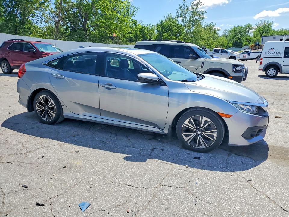 51592626 :رقم المزاد ، 19XFC1F79GE020843 vin ، 2016 Honda Civic مزاد بيع