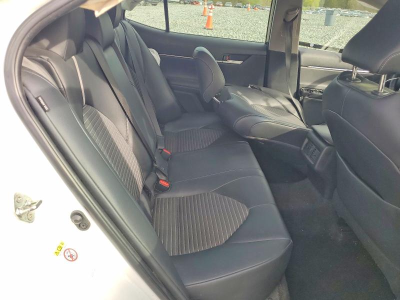 2018 Toyota Camry მანქანა იყიდება აუქციონზე, vin: 4T1B11HK5JU636064, აუქციონის ნომერი: 49076436
