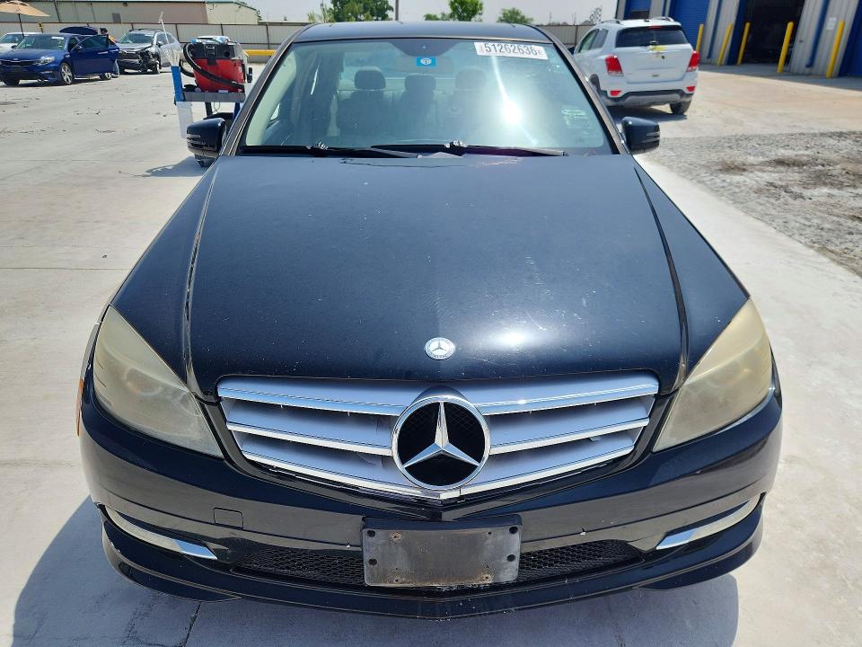 51262636 :رقم المزاد ، WDDGF5EB1BR140311 vin ، 2011 Mercedes-benz C مزاد بيع