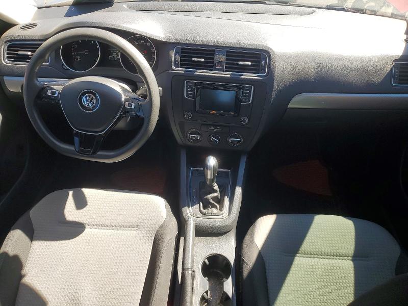 49336076 :رقم المزاد ، 3VW2B7AJ0HM256258 vin ، 2017 Volkswagen Jetta مزاد بيع