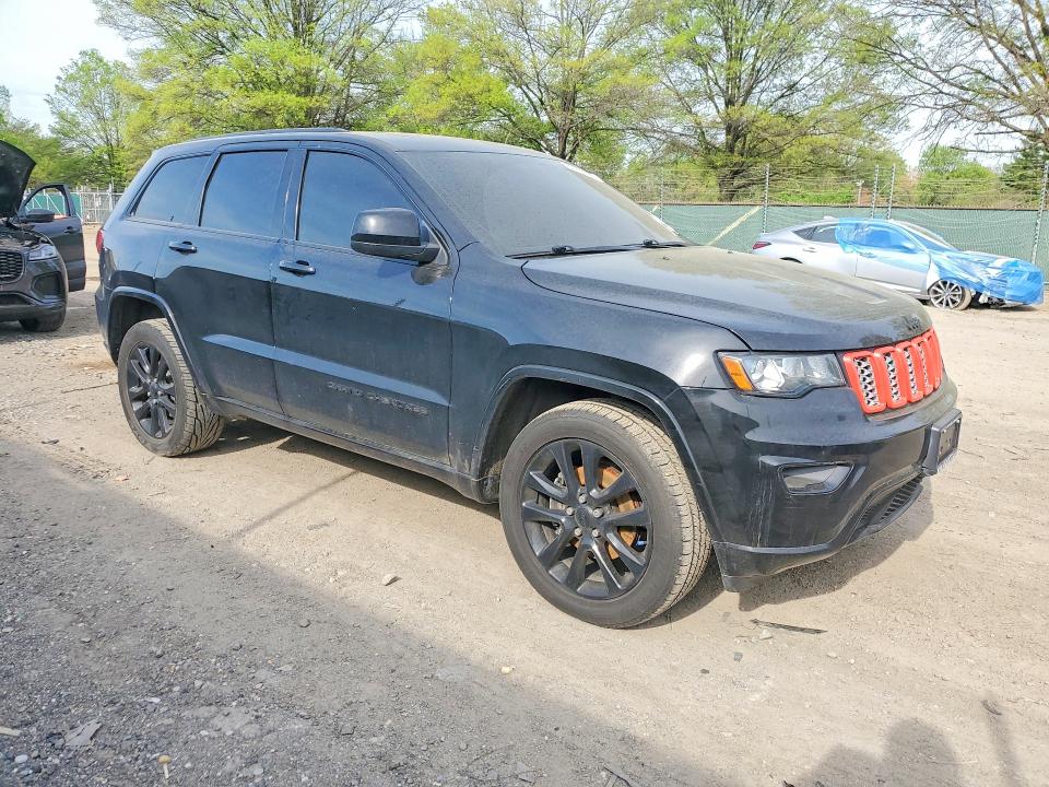 50135136 :رقم المزاد ، 1C4RJFAGXJC387529 vin ، 2018 Jeep Grand Cherokee مزاد بيع