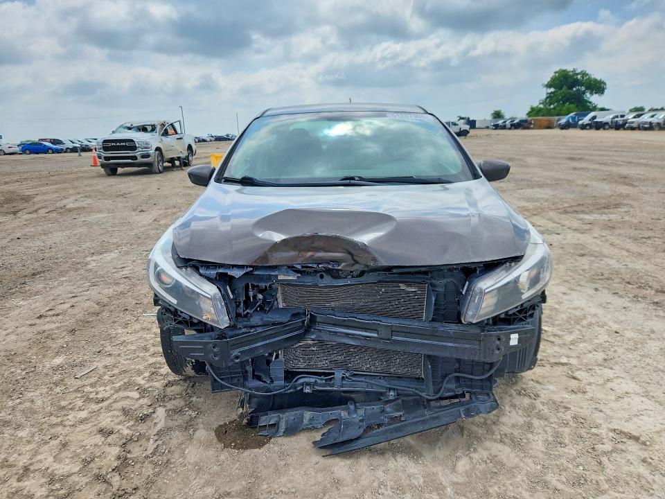 51207906 :رقم المزاد ، 3KPFK4A71JE169735 vin ، 2018 Kia Forte مزاد بيع