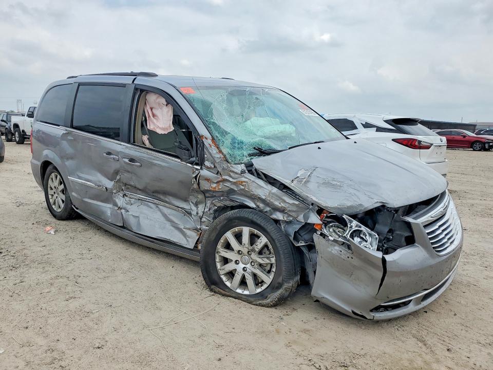 51313196 :رقم المزاد ، 2C4RC1BG6FR571764 vin ، 2015 Chrysler Town & Country مزاد بيع